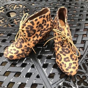 *NEW* Cheetah Print Wedges